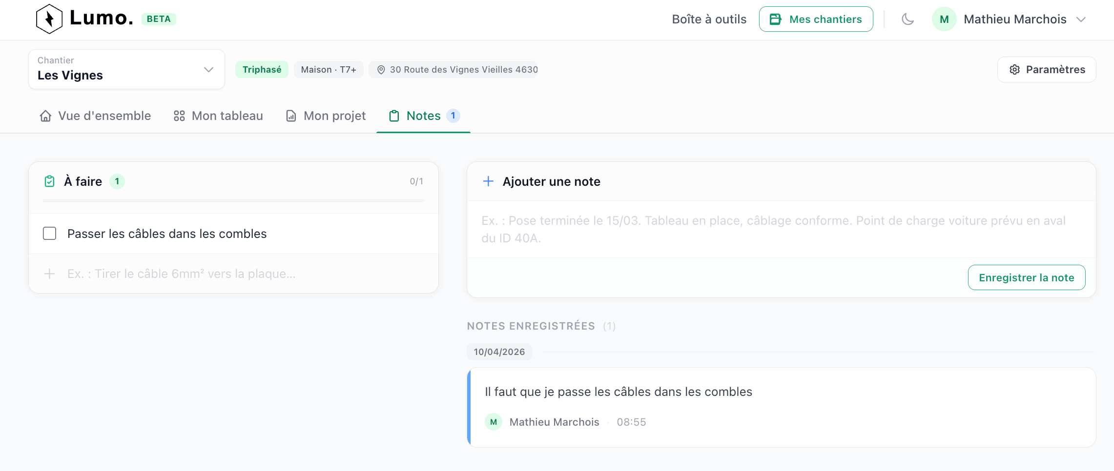 Notes et tâches d'un chantier dans Lumo, avec historique horodaté